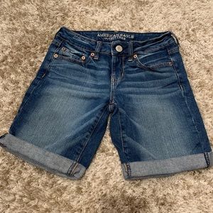 American Eagle Bermuda shorts